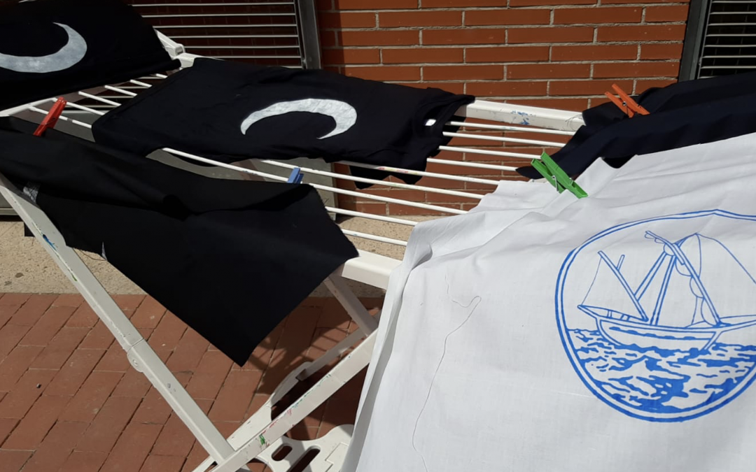 Estampació de banderes pirates i premianenques